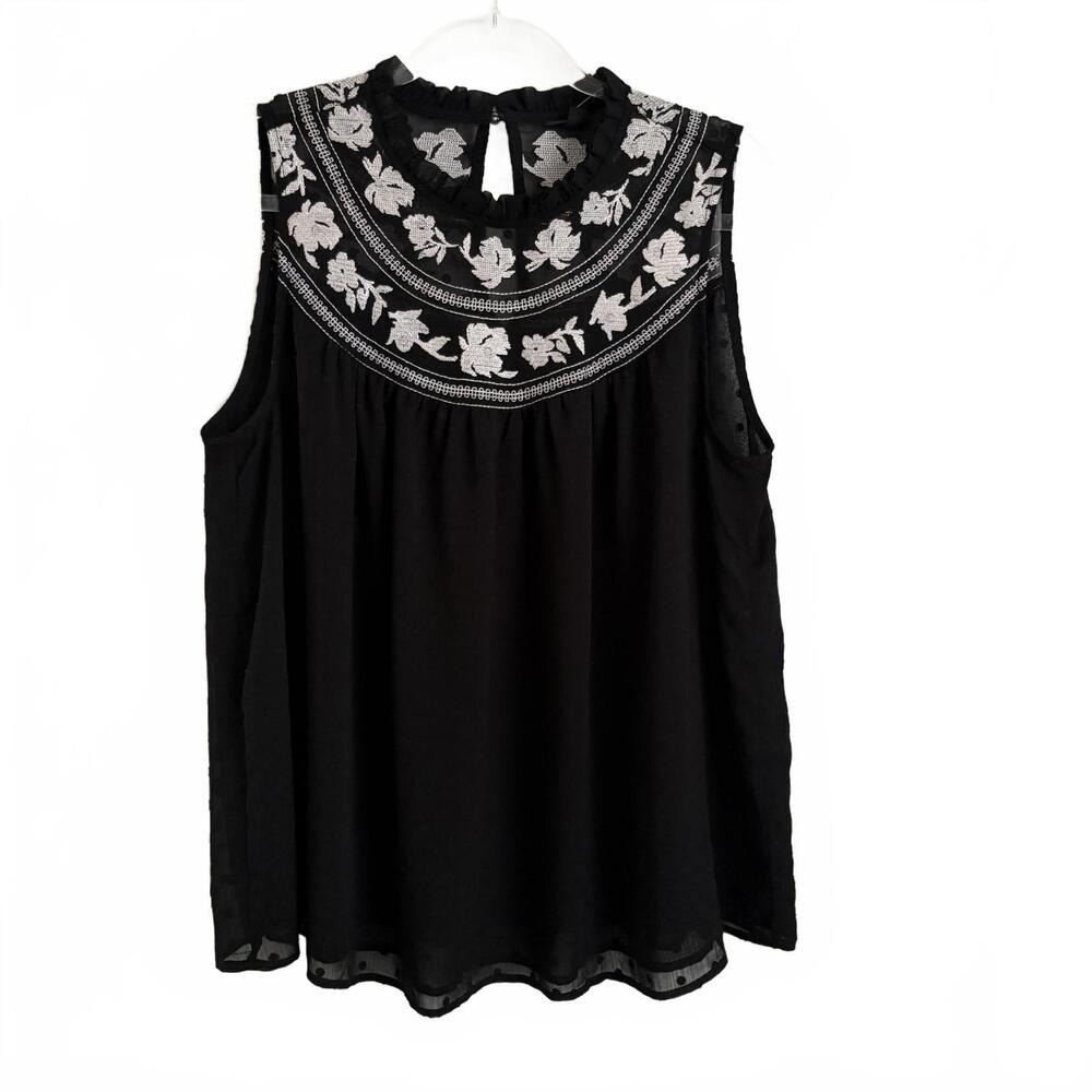 Torrid | Black‎ Sleeveless Tank w White Floral Embroidery Size 10 (00)